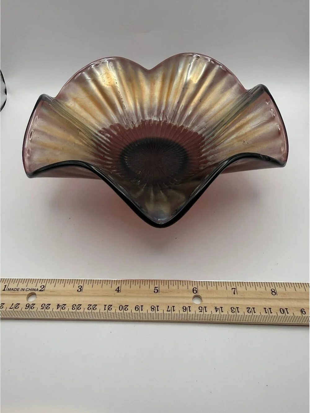 Vintage Iridescent Amethyst Art Glass Fan Shell Console Bowl 9.5